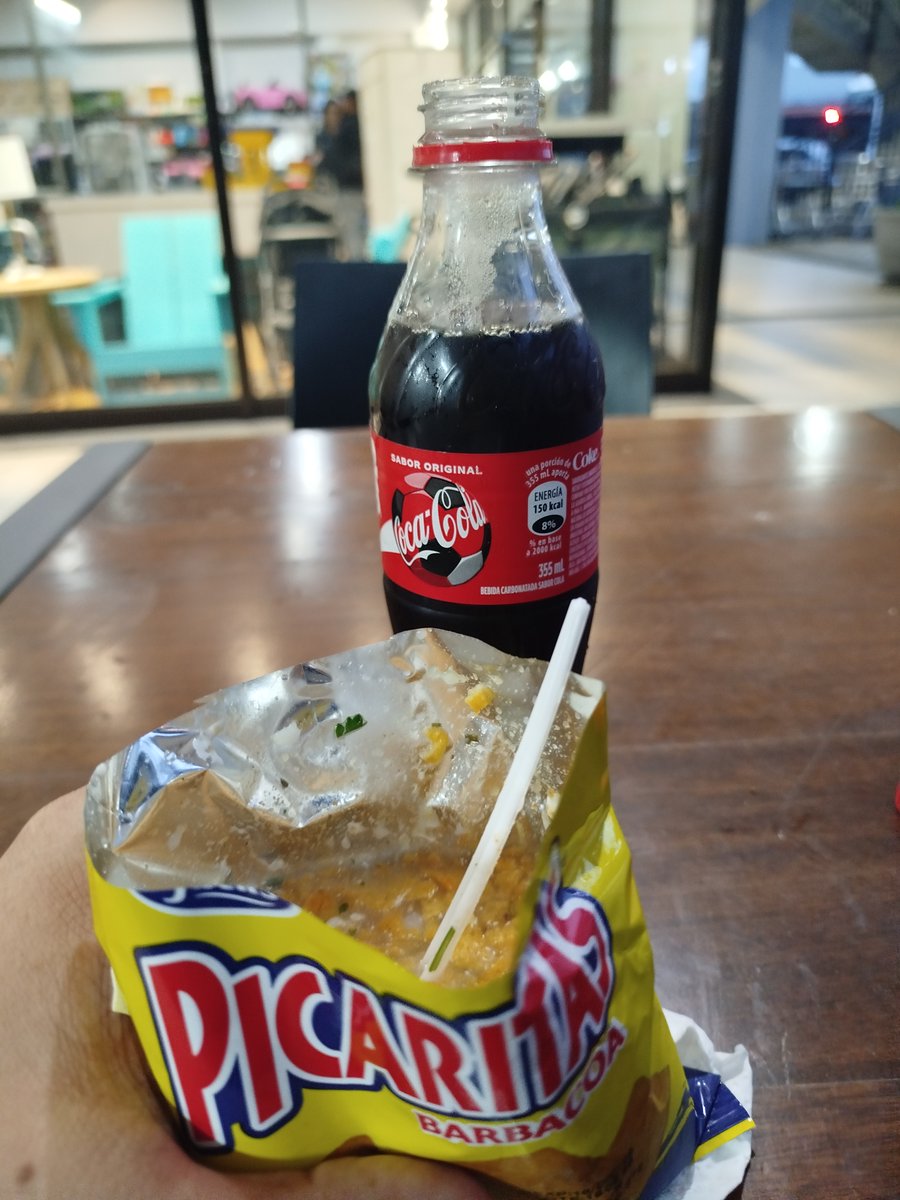 Colombiaencr's tweet photo. Otro  de mis platillos ticos favoritos son las caldosas. Famosas por ser una combinación descubierta por un niño que pedía que le dieran el caldito del ceviche de pescado a sus Picaritas. Como fan de la comida de mar, es  innegable no probarlas cada vez que tenga la oportunidad. https://t.co/Bj9aqXQL6n