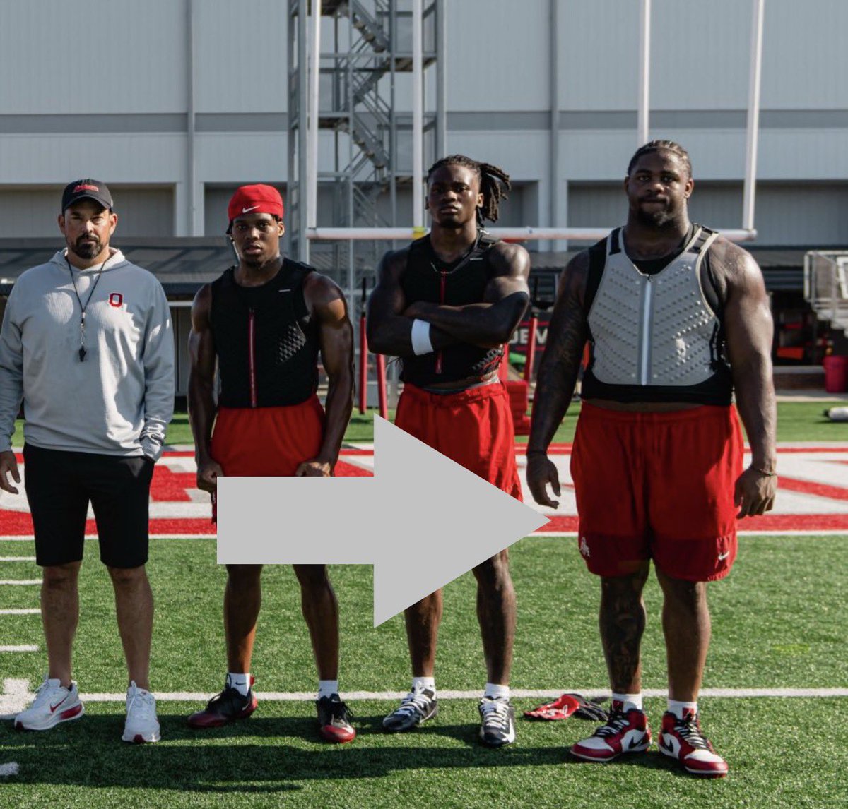 briancwalton78's tweet photo. Umm….who invited this monster onto the team? https://t.co/1td2dw2ZDo