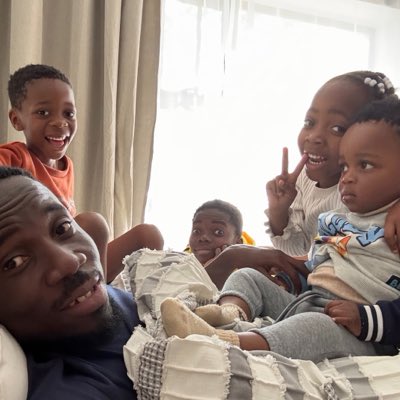 ESebbinson's tweet photo. #NewProfilePic https://t.co/YhcG1sbPWV