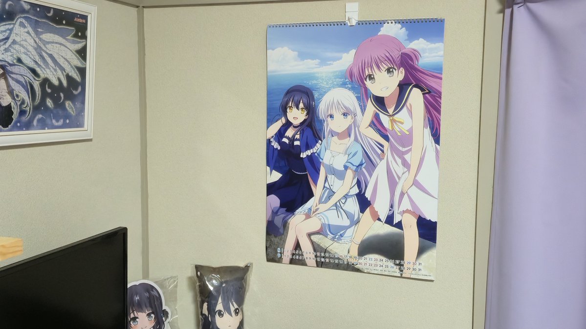 8月～ Keyカレンダー、3人の笑顔良いですねぇ!! また今日も男木島行き