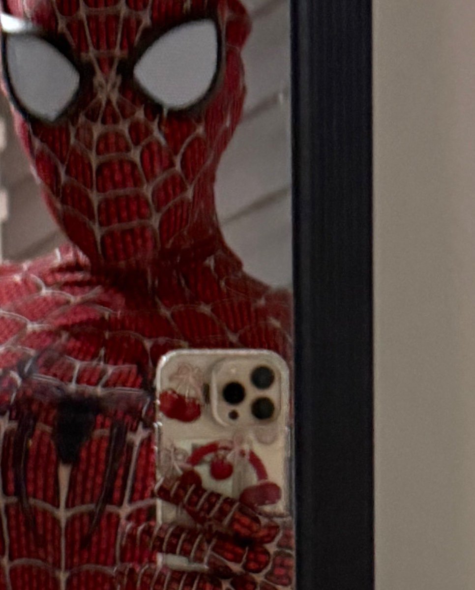 fernandavaal_'s tweet photo. 🕷️ https://t.co/SwzY6Xb8av