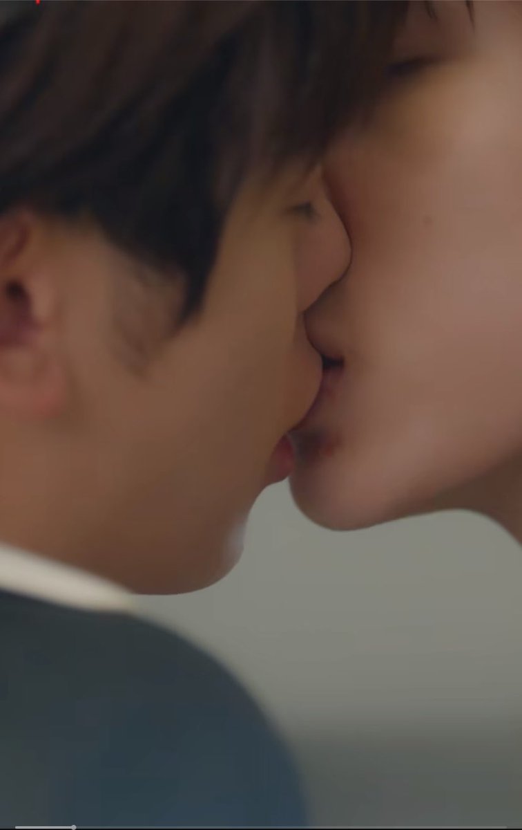1cheongchun's tweet photo. Qin left kiss mark on duang https://t.co/MvT6HWTWdZ