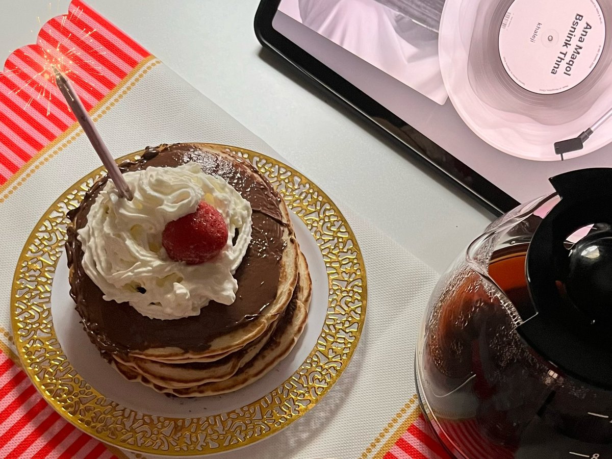 8llell's tweet photo. شِعار العمر الجديد / 
ماني بندمانٍ على كل ما فات 
أخذت من حلو الزمان ورديـّه 
هذي حياتي عشتها كيف ما جات 
آخذ من أيامي وأرد العطيّه https://t.co/kOAO02aveP