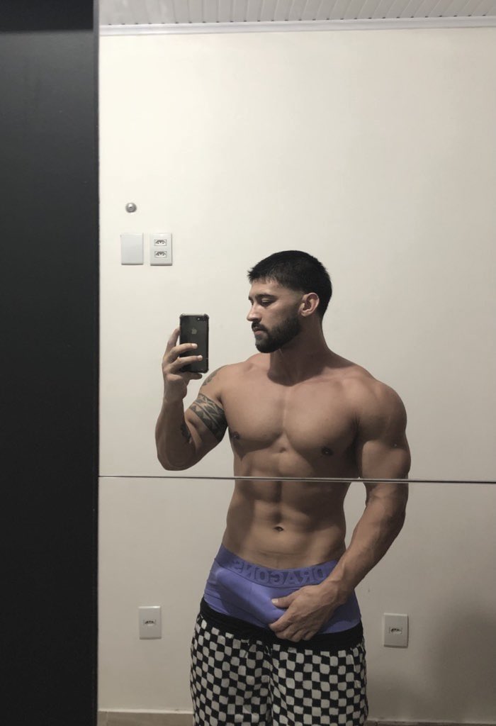 mtscfit's tweet photo. Think you could handle me? Goodnight.. 😈 https://t.co/T6wfgZKcFX