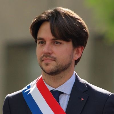 FocusMedia_Fr's tweet photo. 🇫🇷🏛️👮‍♀️ INFO FOCUS MÉDIA | À la suite du signalement effectué par le député LFI Aurélien Saintoul auprès du procureur de la République, une enquête pour « violences volontaires commises par une personne dépositaire de l’autorité publique avec arme » est en cours. https://t.co/oEbgL9PQbJ