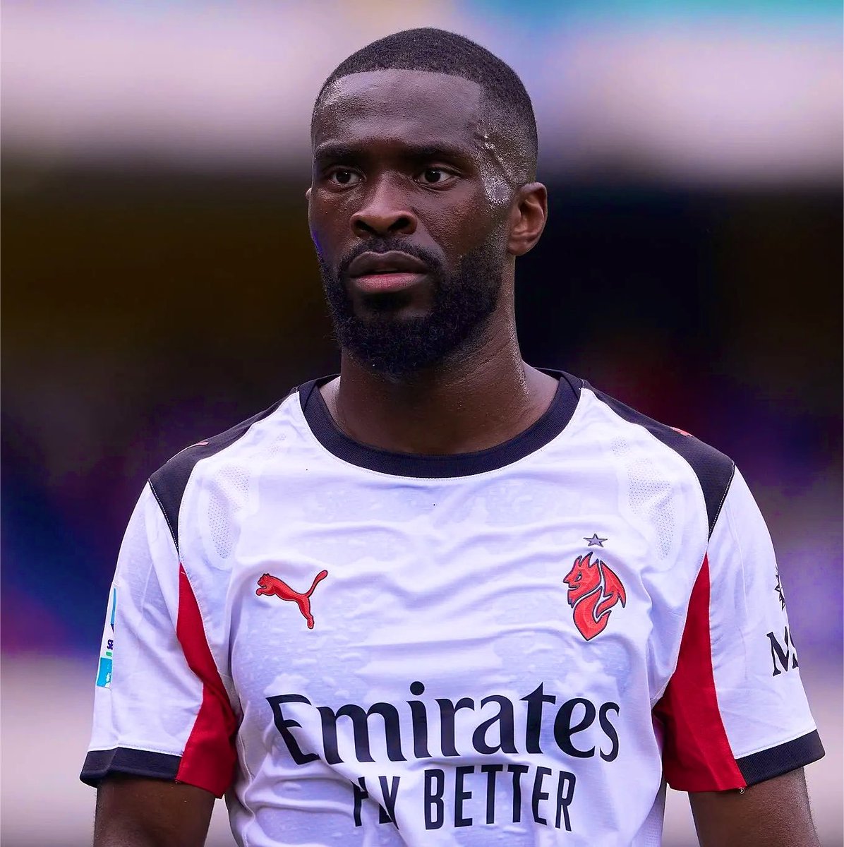 Abdulhak114's tweet photo. 🚨 Liverpool hold initial talks over Fikayo Tomori! Iraola wants an experienced centre-back after admitting his defence is "very thin." Newcastle &amp; Juventus also interested — Milan open to a sale if contract talks stall 🔴🇬🇧 #LFC #ACMilan https://t.co/48OI9wIi7H