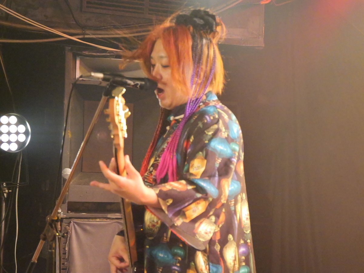 Y_O_New_account's tweet photo. 一昨日の『営業』におけるユーシス的ベストショット（ZipRipFuzZ-2）　 #ZipRipFuzZ #ジップリップファズ https://t.co/yd1bLwmIF9