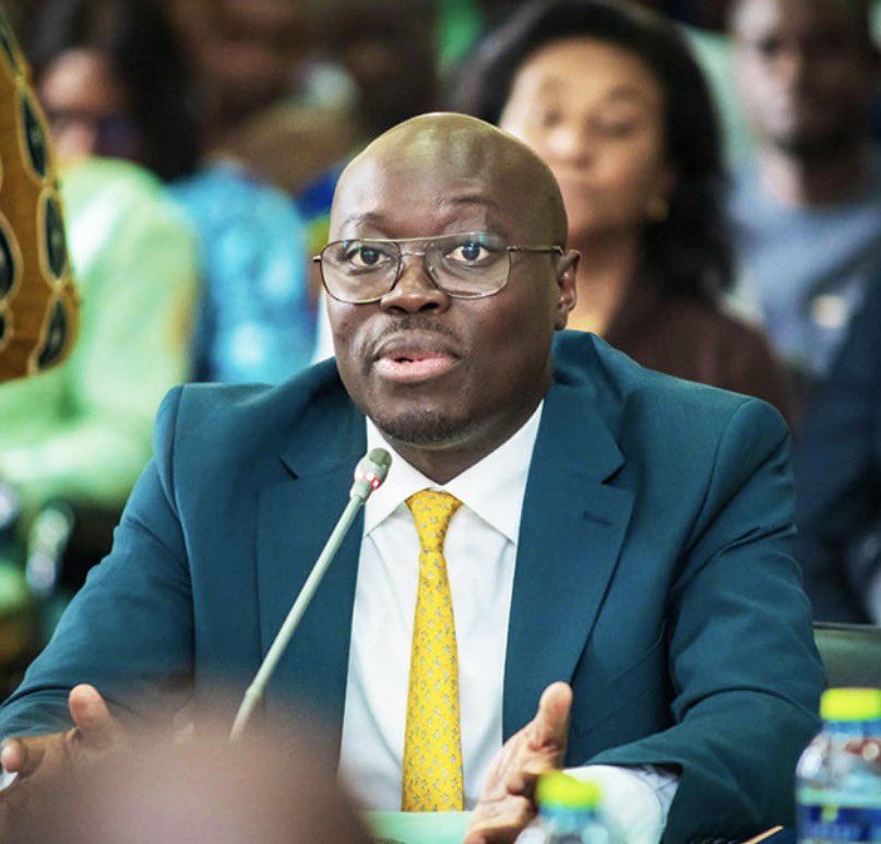 cdrafrica's tweet photo. 🇬🇭 CEO of Zonda Tech Ghana Ltd., Yang Yang, appeals to the Finance Minister to reduce taxes on vehicles assembled in Ghana to enable the average Ghanaian to afford them. https://t.co/EzEvbZxtSr