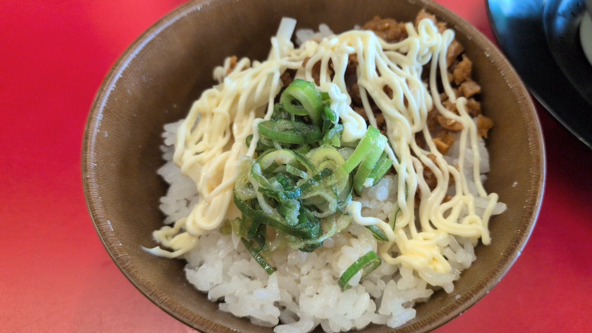 q0f6bhh7UzBRec4's tweet photo. との丸家🍜八潮店
おはようございます☀
今日は朝ラー🍜1周年という事で埼玉県の八潮市にあるとの丸家🍜八潮店にて
朝専用の家系🍜すすりました‼️
豚骨、醤油のカエシと共に☀、🌃とは違ったまさに朝専用の家系🍜という感じでした😊八潮店の朝ラー🍜は今後も流行ると思いますね‼️ご馳走様でした😊 https://t.co/ALkjosA4e4