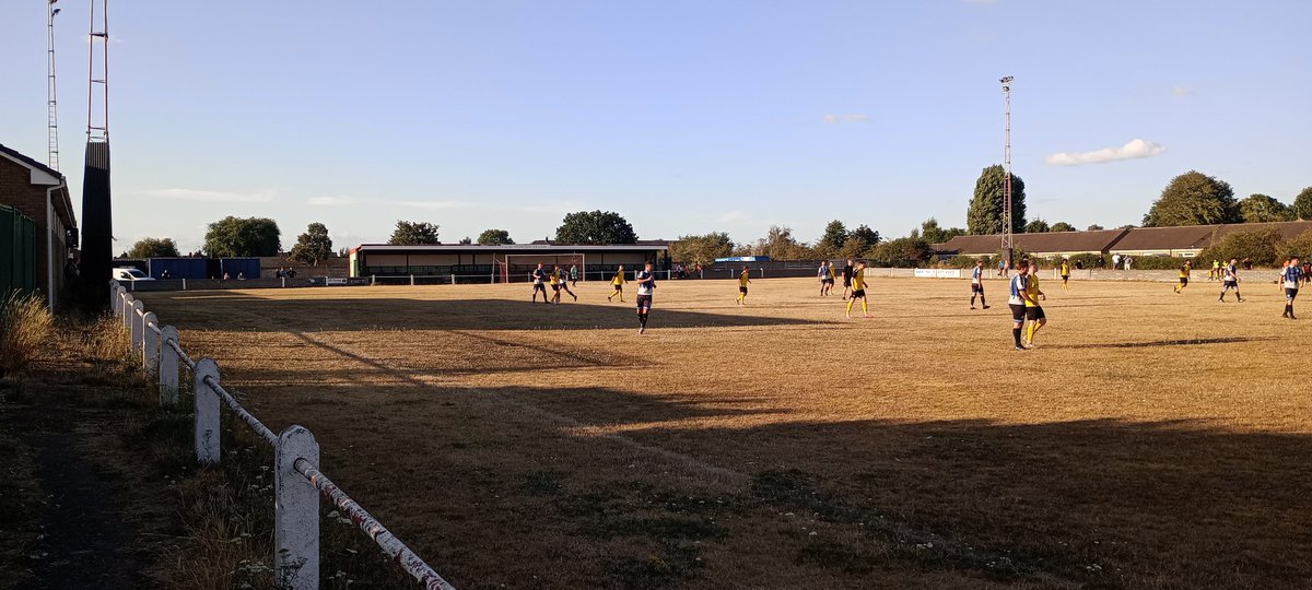 smilerhopper's tweet photo. #matchhopping #southyorkshire #cityofdoncaster at dunscroft welfare grd former home of @HatfieldMainFC for @DunscroftU @CentralMidsAll div 1 north (step 8) v @DenabyMainJFC @CountySeniorFL premier (step 7) KO 1853
Game number 52 #revisit 1st time in 19 years nice wall on 2 sides https://t.co/uG8umEpuYt