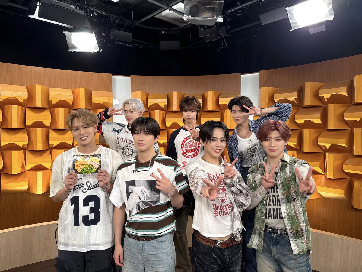 TR__official__'s tweet photo. 📺2026.07.31

日本テレビ「バズリズム02」
@BUZZRHYTHM_NTV 

Debut Single “ZERO”を披露させていただきました🎤
ありがとうございました✨️

✔見逃し配信はこちら
https://t.co/pZVSPCYoIp

🎧Streaming &amp; Download
https://t.co/e6MCiEZoDO

#バズリズム
#TAGRIGHT
#TAGRIGHT_ZERO https://t.co/TiJ8LrIiGC