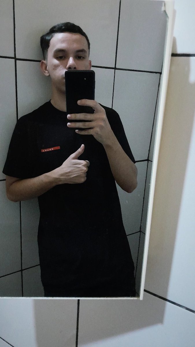 OROCHIS23's tweet photo. Um Feliz Aniversário é um aniversário na presença de Deus. O Senhor é tão bom comigo, que nesse dia que completo mais um ano de vida, Ele me deu a graça de estar em sua presença. Obrigado Senhor 🙏 https://t.co/1rL2orV1dT