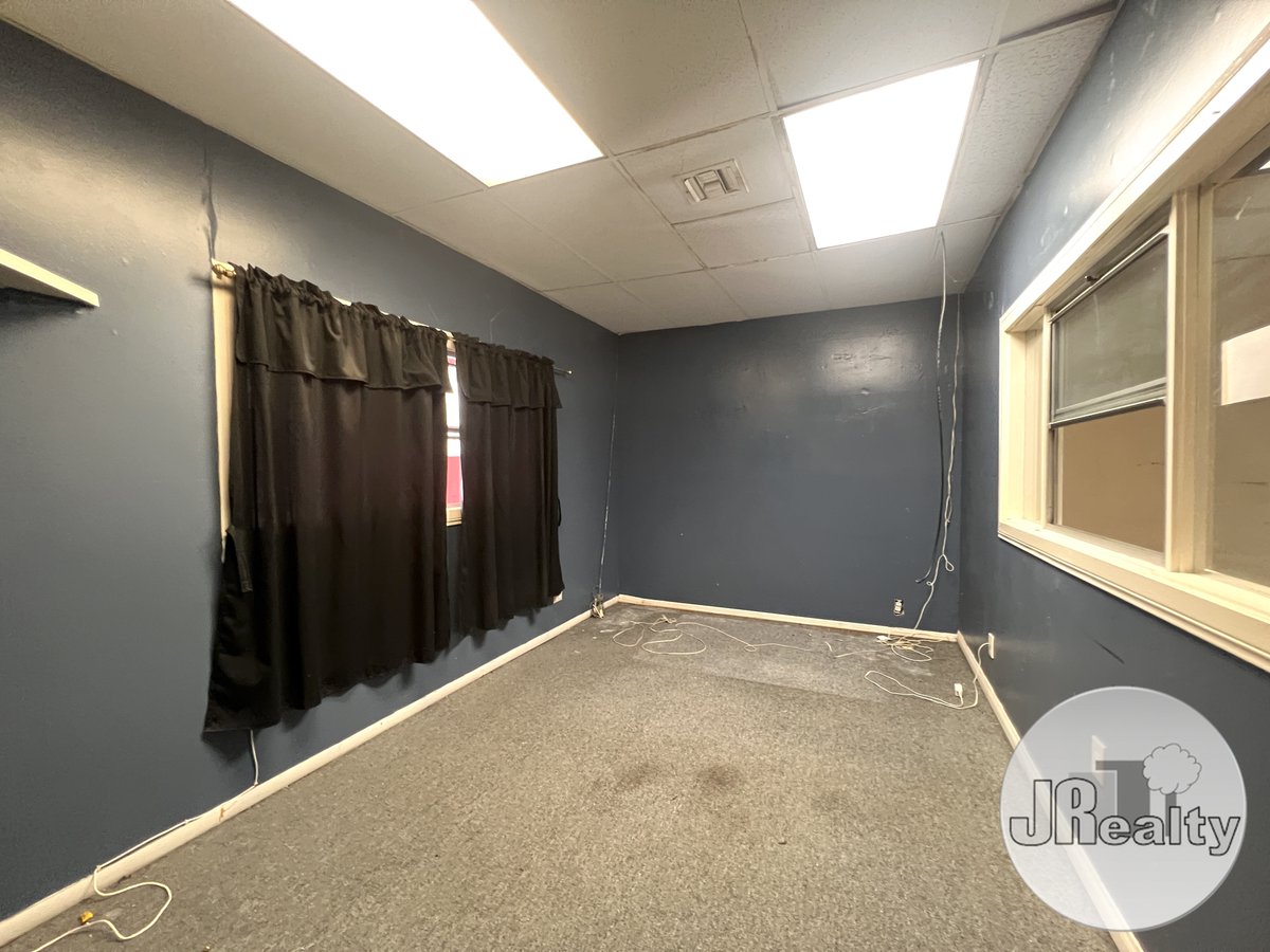 jrealty's tweet photo. 3940 Marine Ave C, Lawndale, CA 90260

For showing: https://t.co/0lB5deH93J

#JRealty, #PropertyManagement, #forlease, #commercial #lawndaleca

Listed by Dylan Gallagher DRE# 02036528 https://t.co/hH7mAv2JJw