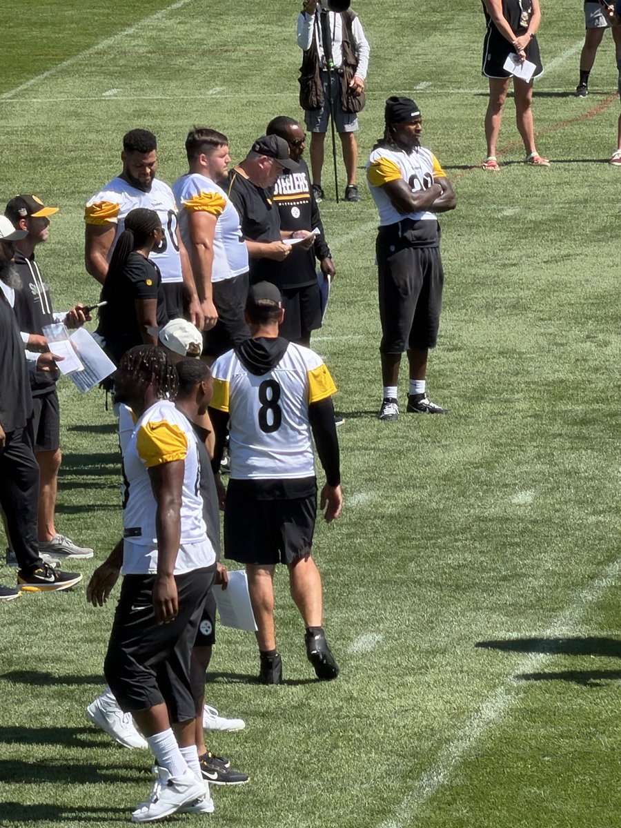 JW_412's tweet photo. #herewego Stopped by to watch the Steelers at St Vincent. Game 1 kickoff canβt get here fast enough. π
#steelernation https://t.co/vEbri2i4bz