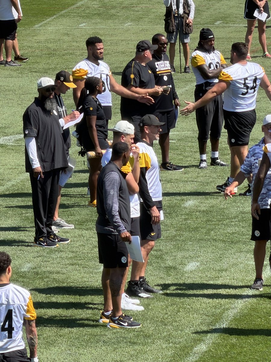 JW_412's tweet photo. #herewego Stopped by to watch the Steelers at St Vincent. Game 1 kickoff canβt get here fast enough. π
#steelernation https://t.co/vEbri2i4bz