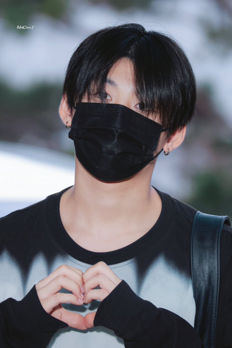 MintChoco__t's tweet photo. 260801
ICN🛫

#AHOF     #아홉      
#박한 #PARKHAN #HAN https://t.co/K48h3tb0N6