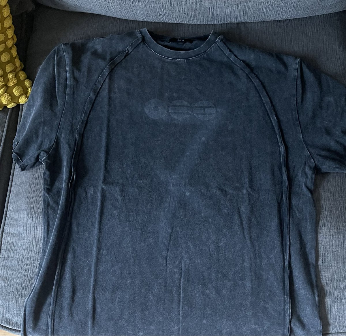 luximoon13's tweet photo. @HYBE_MERCH this is unacceptable. Where is the print????? https://t.co/VN2FCpPBUg