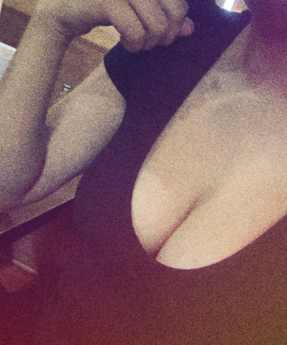 junii_doll's tweet photo. If you’re having a hard day. Come rest on  your pillow 🫶

#nsfwtwtًً #boobs #tit #stress https://t.co/R0QrZmsjl4