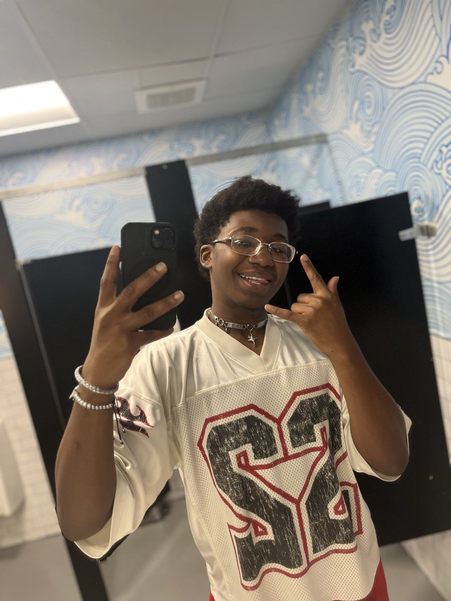 rexluv21 tweet picture