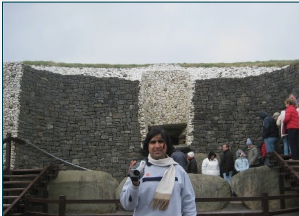 INALJNaomi's tweet photo. @ccb_library You know I was thinking that it looked familiar so I looked back at my photos from visiting Ireland in 2008 and I think we were at Newgrange <3 <3 https://t.co/WX3GI2VHQi