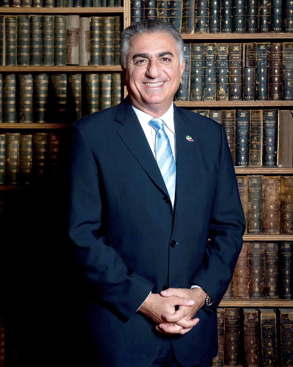 sirous15's tweet photo. کوت کن و بگو:
ایران بیدار است از شمال تا جنوب، از شرق تا غرب کل ایــــــران سرباز شــــــاه است.

#جاویدشاه https://t.co/QF75shHwHC