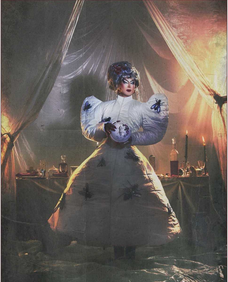Drag_Crave's tweet photo. La Harpie looks riveting in her ‘Entrée, Plat, Dessert’ runway for Drag Race France season 4. https://t.co/VpfrUvQwzN