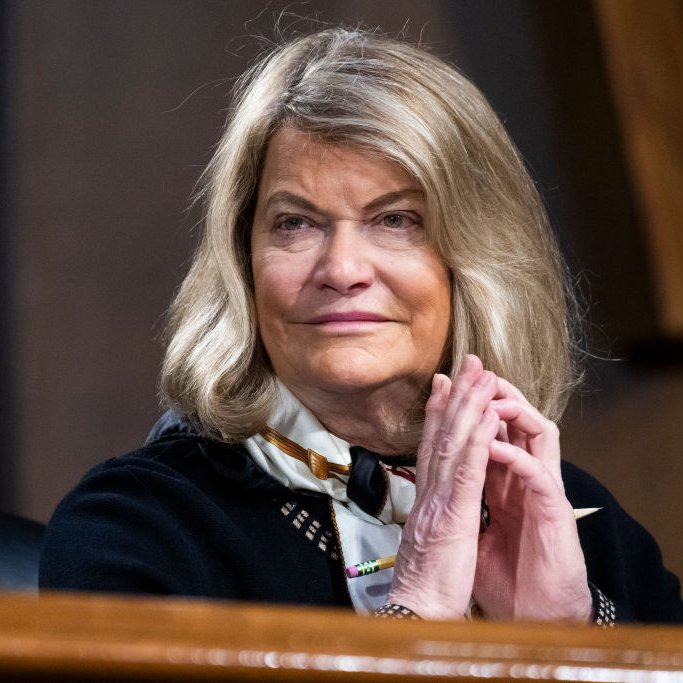 scottmelker's tweet photo. JUST IN: SEN. CYNTHIA LUMMIS SAYS SEN. ELIZABETH WARREN HATES TRUMP SO MUCH THAT SHE'D RATHER HAVE NO RULES OF THE ROAD FOR THE CRYPTO INDUSTRY https://t.co/7RCSigAWOj