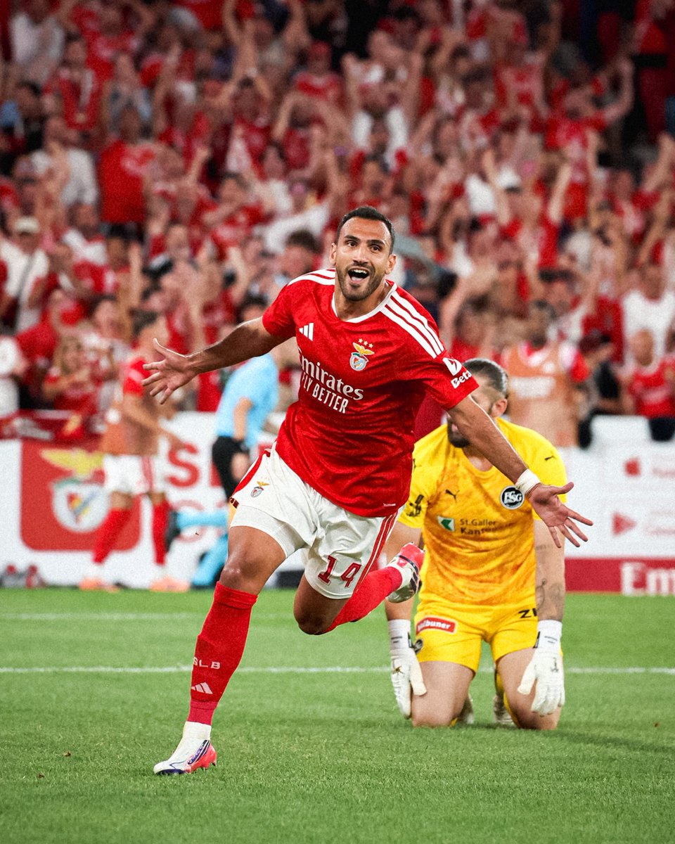 DandyFutbolari's tweet photo. FINAAAAAAL y pura alegría. Rumbo a la siguiente previa de UEFA Europa League!!

BENFICA 5-0 St. Gallen!!! LAS AGUILAS VUELAN ALTO!

Pavlidis x4, 1 de penalti, LENGLET debut y gol

Quien quiera a Pavlidis a pagar 80 Millones. NO TE VAYAS POR FAVOR KILLER.

Marco Silva empieza bien https://t.co/KGSNSShGvS