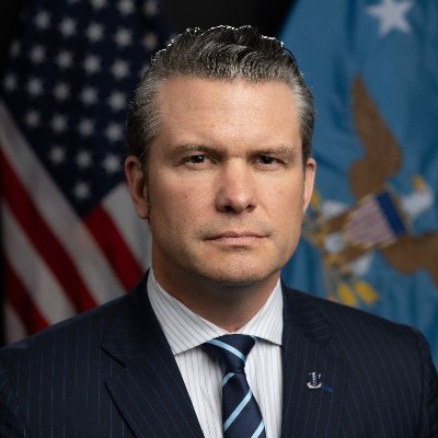 Mrpool112's tweet photo. Mark Kelly is extremely worried folks he's reposting Democrats on his X acct, that are standing with him 

Time for us to do the same....🚨

Hit that like button If you fully support Pete Hegseth stripping Mark Kelly of his rank and issuing him a Court martial for Sedition 👍 https://t.co/9dNugKZMZE