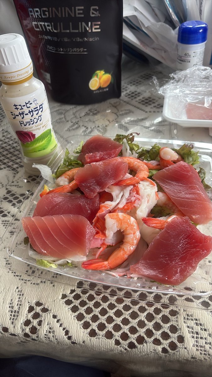 hutu22's tweet photo. 昨日までの外仕事で疲れて帰ってなんにもできずそのままソファで朝まで寝てましたとさ。とりあえず朝ごはん https://t.co/Q9fjJAad8u