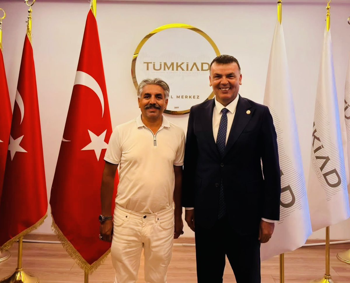 gencRefesenyurt's tweet photo. İlçe Başkanımız Sn. Selçuk Güneş, Başakşehir İlçe Başkanımız Sn. Ahmet Peker, İlçe Gençlik Kolları Başkanımız Sn. Baran Şimşek ve yönetimimiz ile birlikte, TÜMKİAD Genel Başkanı Sn. Nihat Tanrıkulu’nu ziyaret ettik. https://t.co/Ftgj59H04q