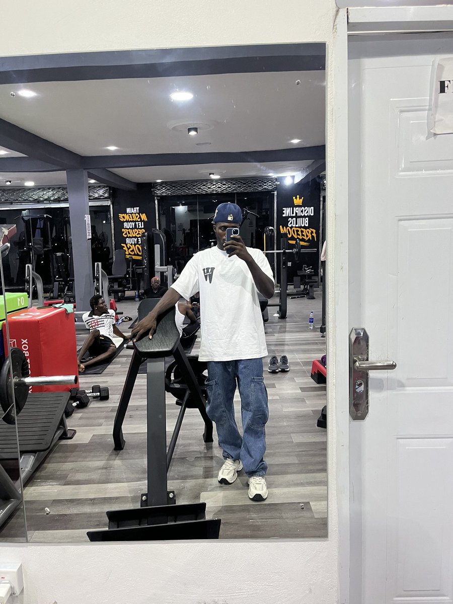 barz_illegal's tweet photo. No gym wear day! 🚀 https://t.co/2JoGW5KSEv