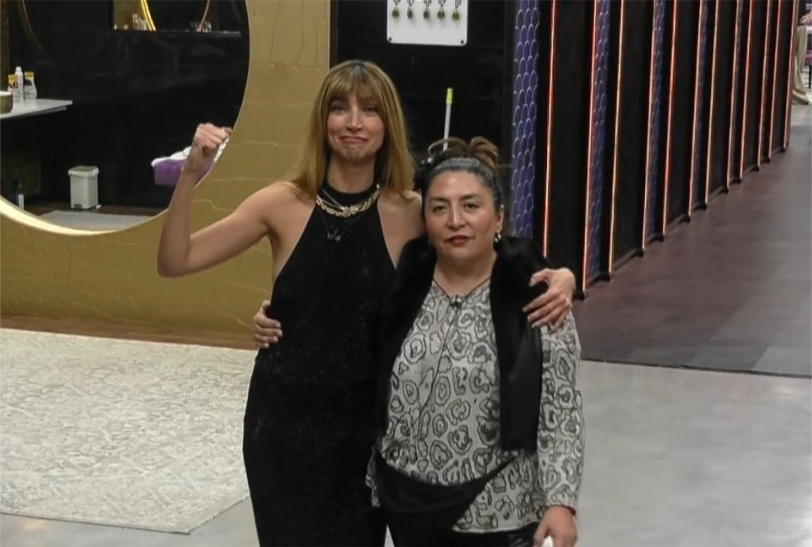 itslautrolo's tweet photo. de este barco no me bajo, otra actividad que giro en torno a ellas con toda la casa en contra donde hubieron golpes bajos Y SE DEFENDIERON LA UNA A LA OTRA, vamos a hacer todo lo posible para llevar a Sol y Pincoya a la final cueste lo que cueste 💪🏻 #GranHermano https://t.co/AsUiQIYnfe