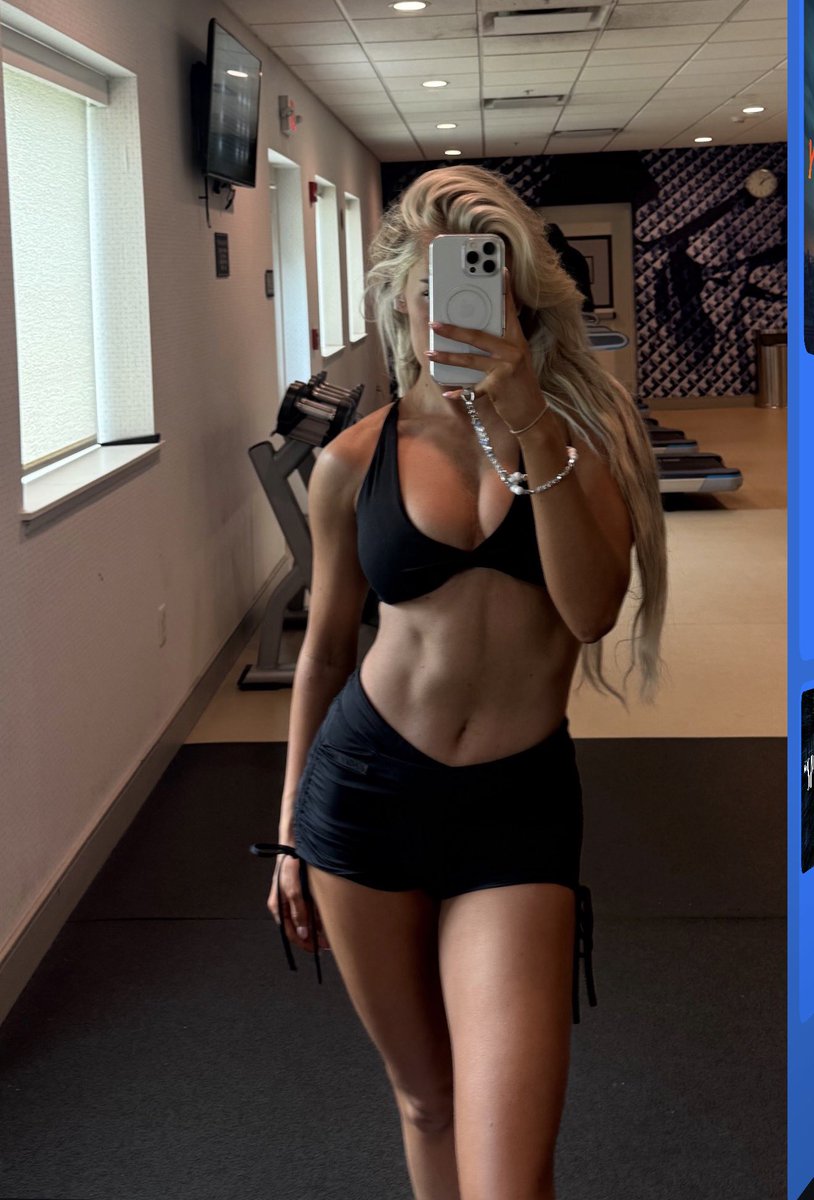 DIAMONDERAS's tweet photo. Gym time. 💪 https://t.co/3ZiJWCIBDq