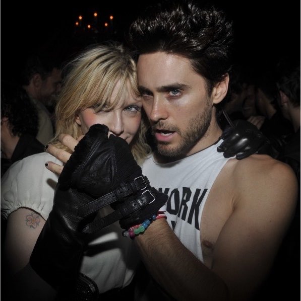 Jilderness's tweet photo. Courtney Love and Jared Leto. They hooked up to promote the fashion brand Enfants Riches Déprimés who appear to have a policy to only hire sus predators https://t.co/ZMNtVakWwW