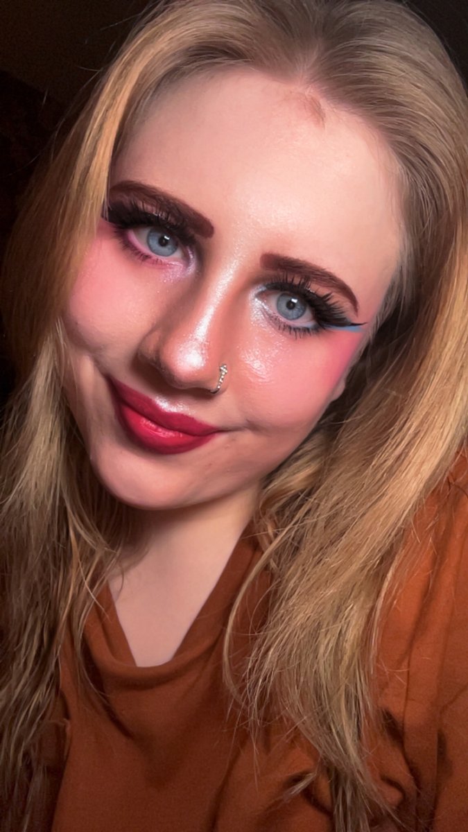 turney_sophia's tweet photo. πToo cute to stay in my camera roll. π
Catching up on missed posts. Serving a late upload.
Blue eyes & pink vibes. πJust gonna leave this here #Selfie #LatePost #CameraRoll #GlowUp #SoftGlam #BlueEyes #MakeupLook #FeelingCute https://t.co/8B1boReP1c