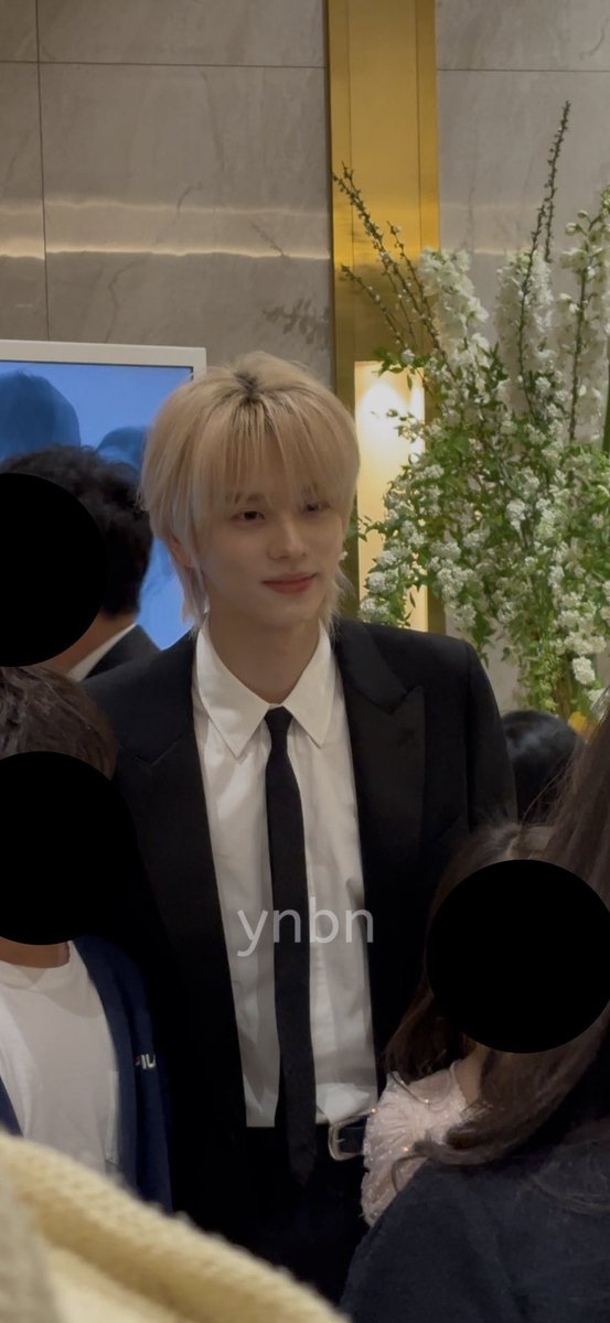 0n1yshinyu's tweet photo. 나 아직도 신유큰누님결혼식에서 멤버들은다사복인데 신유만남동생이라서정장입었다는거생각하면 아직도머리가아픔너무좋아서... https://t.co/EEKcNnWOme