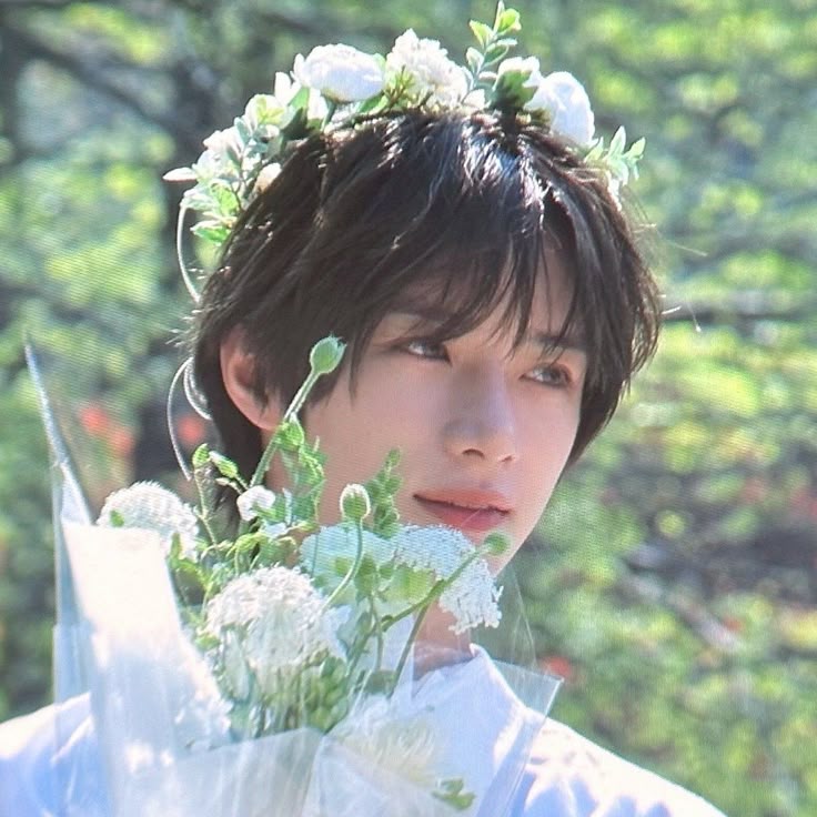 foreverbamadii's tweet photo. 봄을 닮은 사람이 있다면 그건 아마 너일거야

#maintwit 
#beomgyu https://t.co/UfjL5B2d9Q