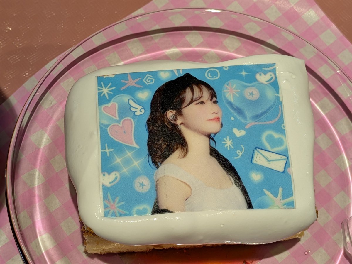 sk43ma_chan's tweet photo. チェウォン26歳おめでとう🎂🎉
センイルコン盛大にお祝いしよう😍👍
#チェウォン #KIMCHAEWON #김채원 #LESSERAFIM #르세라핌 https://t.co/jCeMZiq1j9