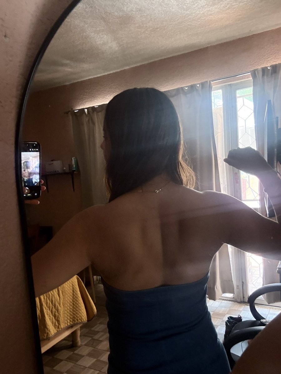 lauraaaaaCV's tweet photo. Estoy muy orgullosa de mis avances, buenas chingas que me he metido🥹💪🏾
Pd. Y sin comer bien jaja me mal paso bien cabrón 🫩😅 https://t.co/vBW7JwAAEM