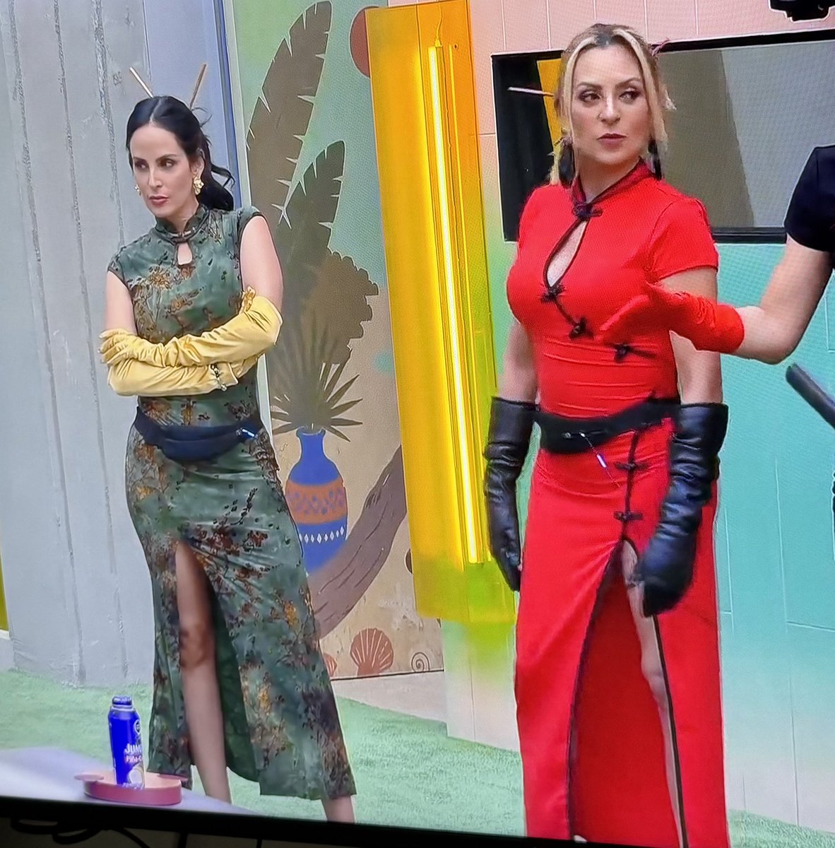 itsme_aletorres's tweet photo. Oigan estas dos se ven muy bien juntas jaja 🥹 

VOTEN POR MARIANA 
VOTEN POR XIMENA 

#LaCasaDeLosFamososMéxico https://t.co/HBYRpp7M2j