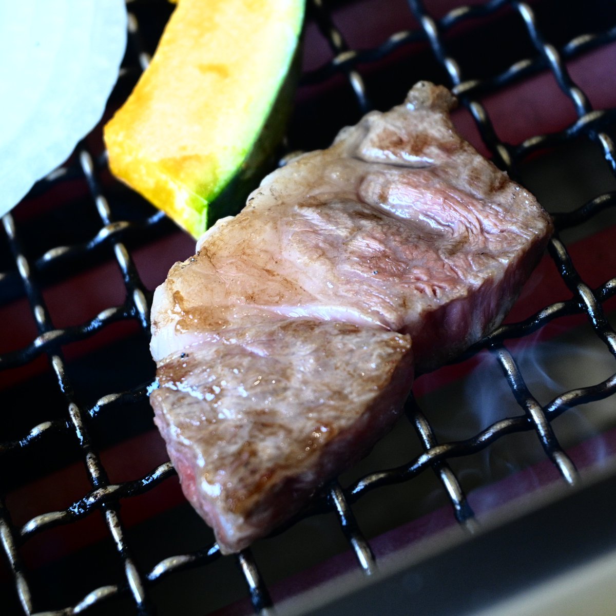 fuyu_tom's tweet photo. 今日は運転手がおるんで、昼からお酒と肉三昧。 https://t.co/LHENX0ElZi