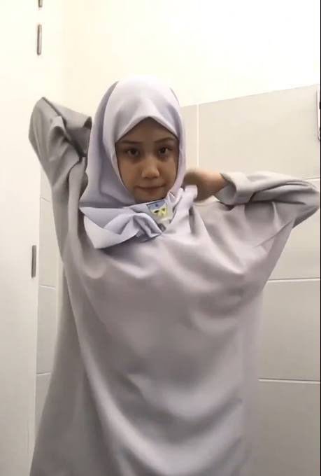 TeboFams's tweet photo. #awektudung #tudung #awekcun https://t.co/JT706SkabN