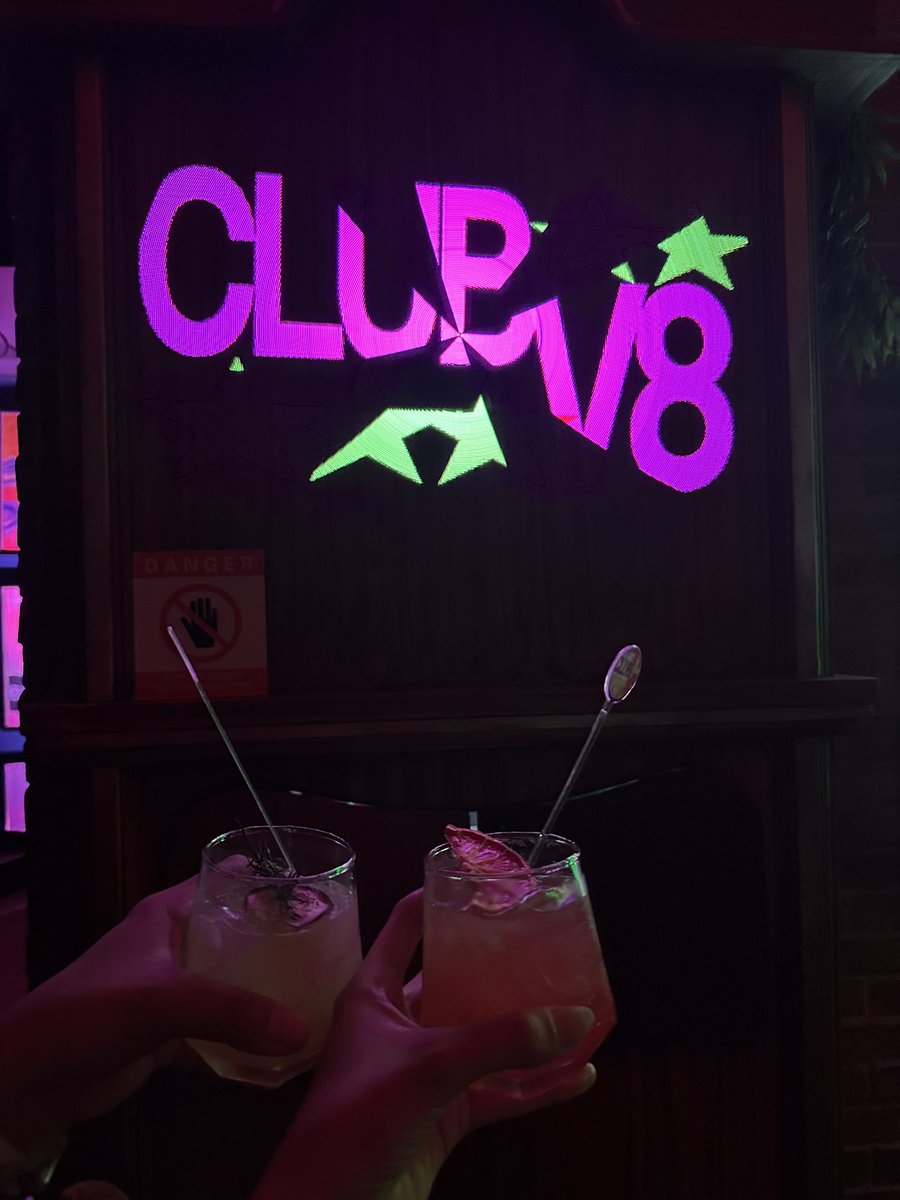 chan_chandyy's tweet photo. CLUB V8 NIGHT! 

#V8_XMHPH #CLUBV8
#THE8 #디에잇 #VERNON #버논
#SEVENTEEN #세븐틴 @pledis_17 @xuminghaoph https://t.co/Jjz1kich9d