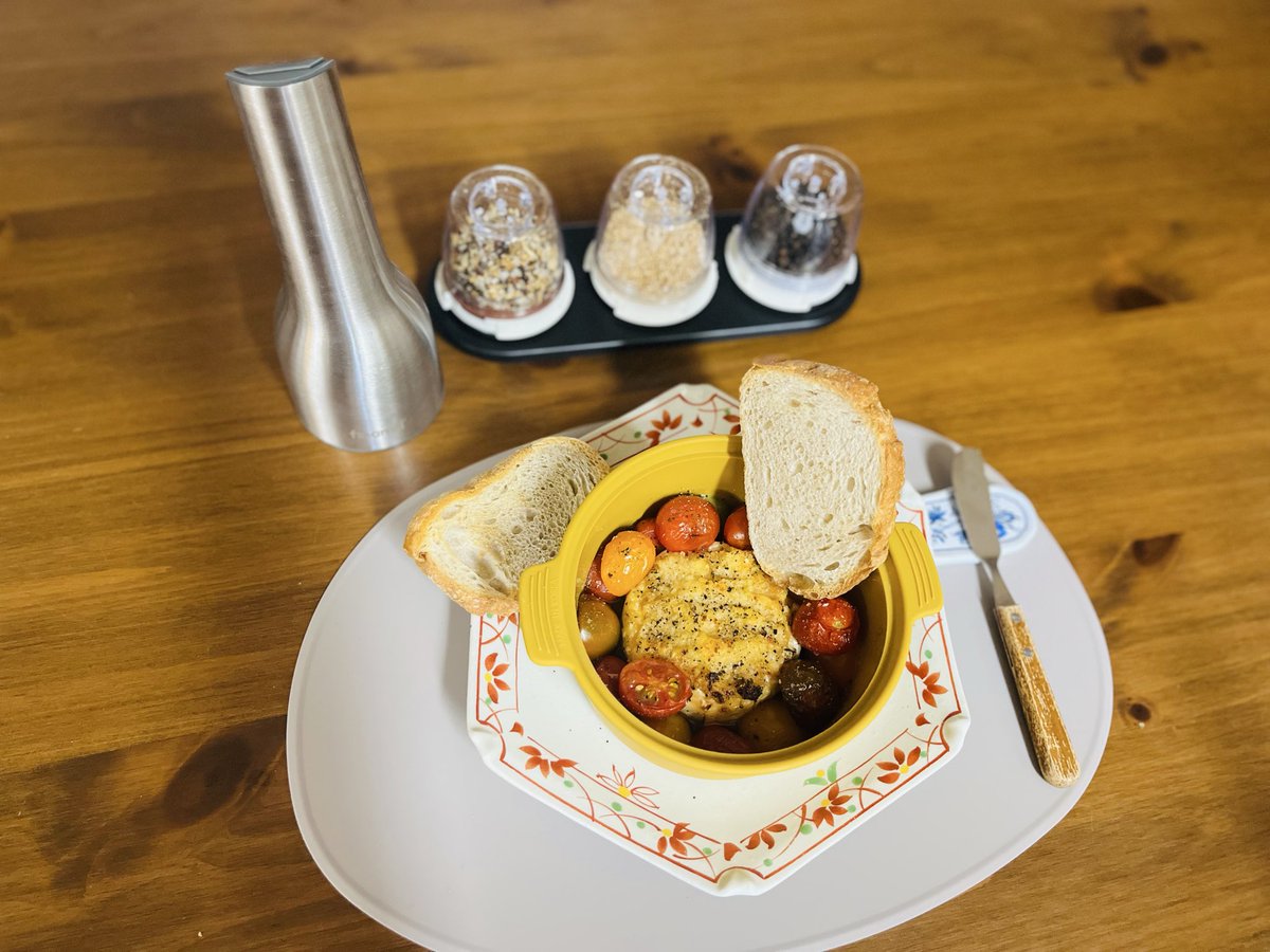 coffee__Ne's tweet photo. 오늘 아.점은 방울토마토 브리치즈 올리브구이로
얌얌! https://t.co/fYuIQx9D4z