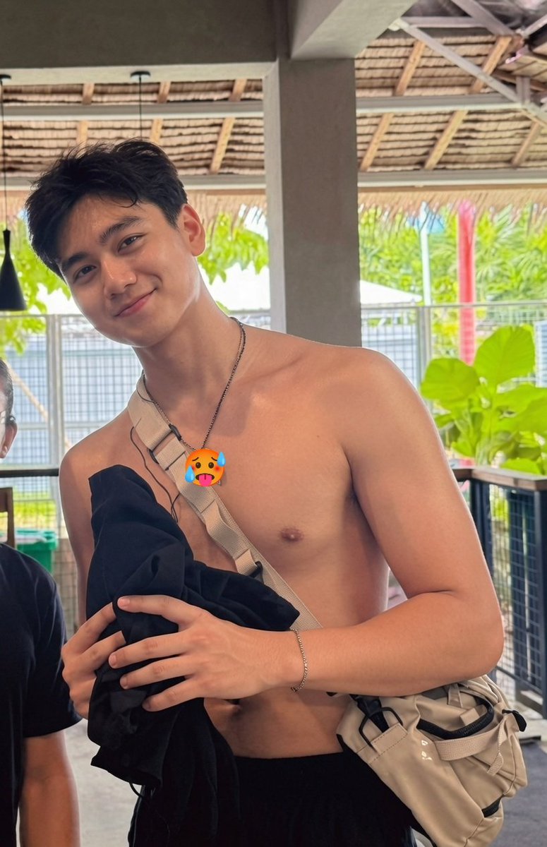 papsdanyel's tweet photo. Siargao sighting 🔥

#RiverJoseph | River Joseph https://t.co/QKZQKCqhkS