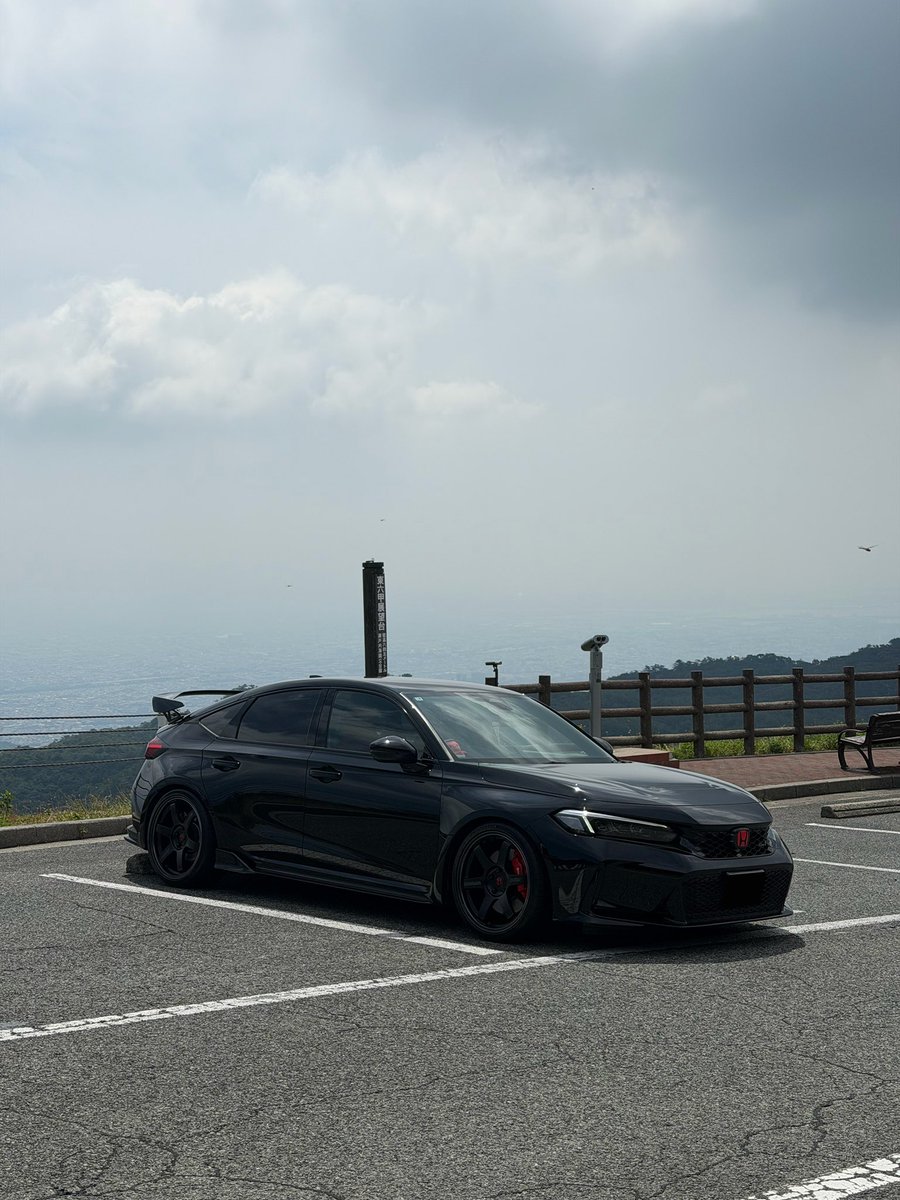 kuro_typeR's tweet photo. 暑いので帰ります🥵 https://t.co/6oDIqqHX4D