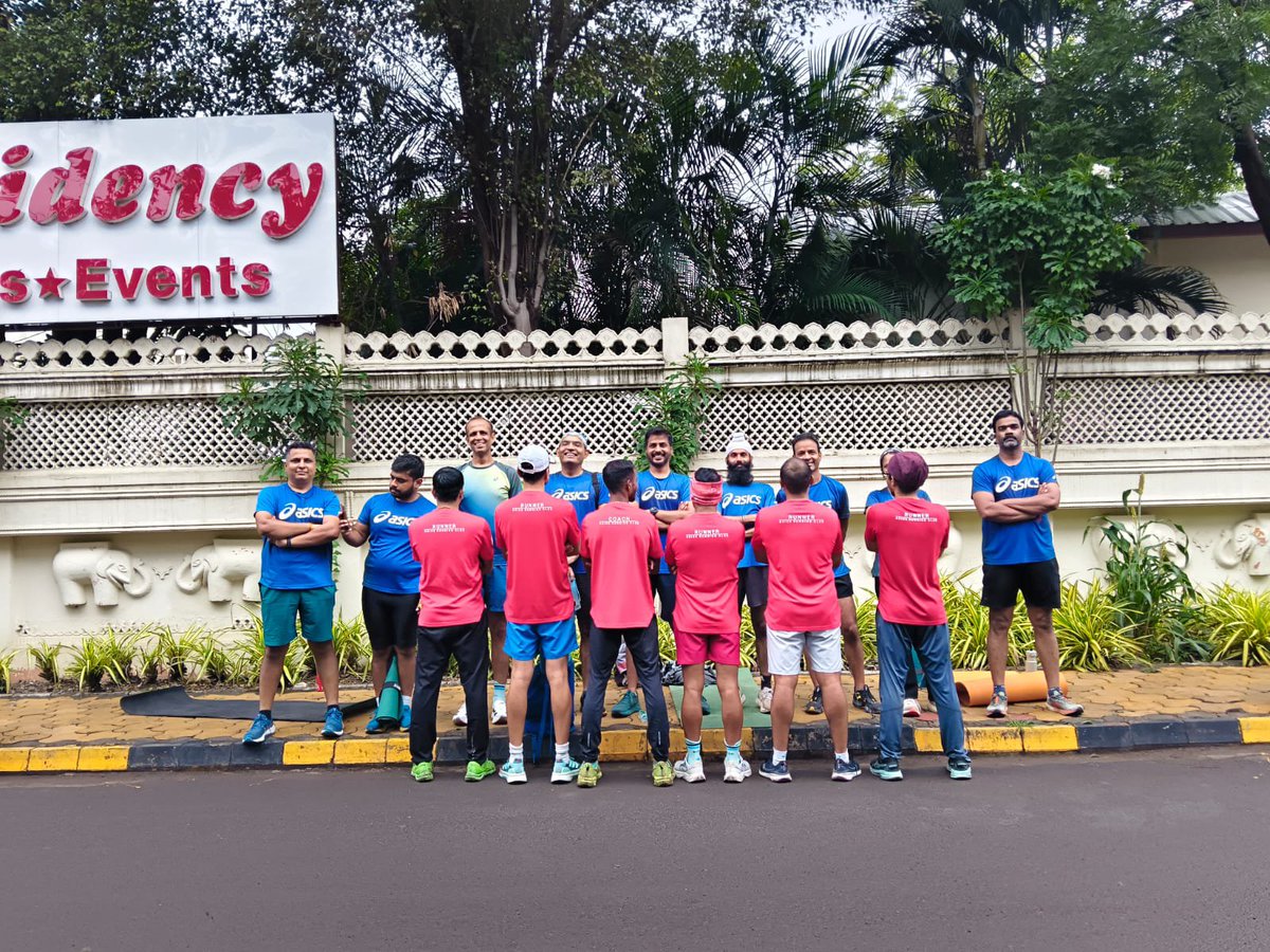 hrsanjaynegi's tweet photo. Front view or back view, the dedication stays 100%! ๐ฏ๐โโ๏ธ๐โโ๏ธ
Pushing limits together with Manish Pacers Army & ASICS Running Club #Indore
#RunningCommunity #MorningRun #RunnersOfTwitter #FitnessMotivation #RunTogether
#ASICS #ASICSRunning #ASICSRunningClub #ASICSIndia https://t.co/HgsTqn94Ie