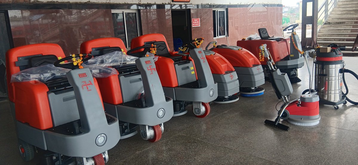 Rishuazamgarh's tweet photo. @ARSS_Azamgarh @RailMinIndia @RailwaySeva @drmbsbner आजमगढ़ एक और विकास की प्रकृति पर साफ सफाई बहुत रहता है सब कुछ बहुत सुंदर हो गया है बस अगर कुछ कमी है तो वह है ट्रे�� को बढ़ाने के लिए क्योंकि यहां ट्रेन बहुत कम ही है संचालित होती है भारत सरकार और रेल मंत्रालय से निवेदन है कि https://t.co/95KoSDC0Ae