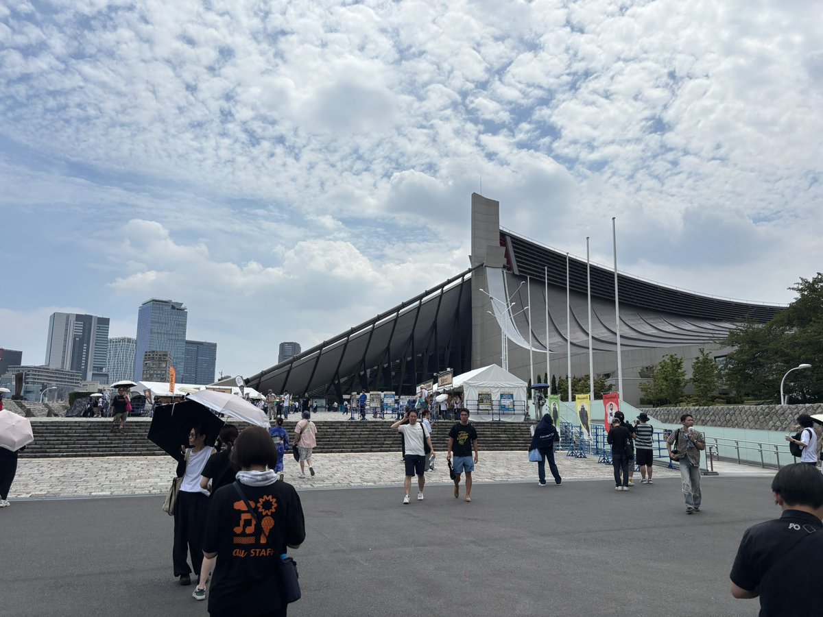 U_jinbe's tweet photo. KTMライブ会場。クソ暑ーい https://t.co/9L3fMyKQbX